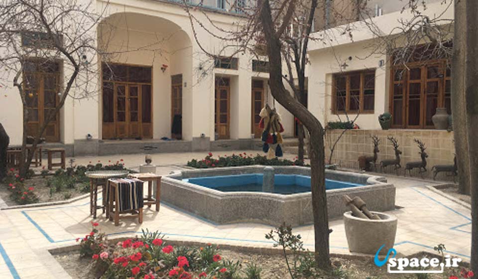اقامتگاه بوم گردی ماه بی بی - اصفهان